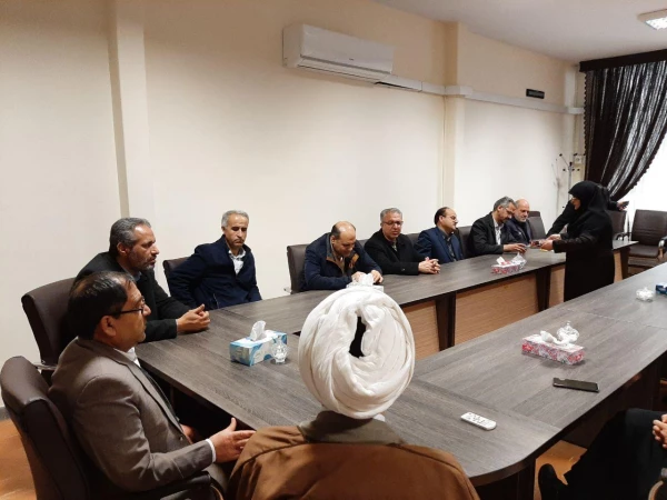 حضور جناب آقای دکتر نجفی مدیریت محترم پردیس های استان همدان به مناسبت روز زن در پردیس باهنر